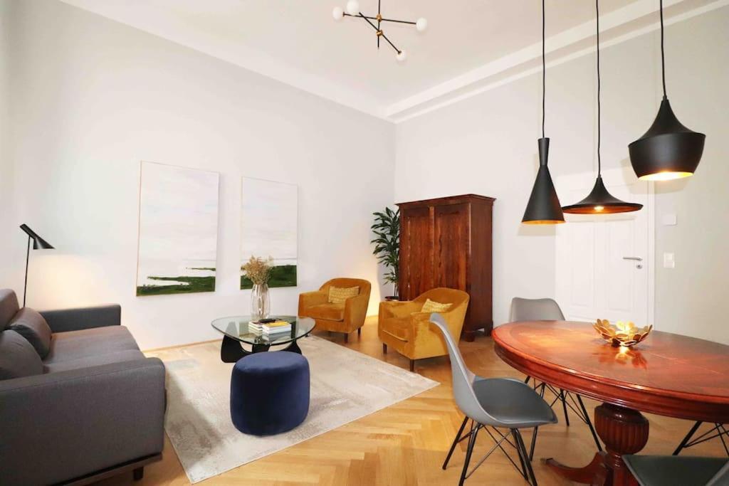 Center Apt In Best Area Near Park & Danube 20'To Airport Διαμέρισμα Βιέννη Εξωτερικό φωτογραφία